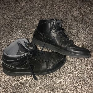 Nike Air Jordan triple black